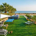 Villa Ayia Thekla Seafront Dagi *