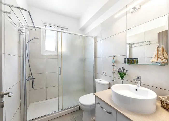 Villa Ayia Thekla Seafront Dagi Ayia Napa