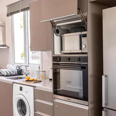 Βίλα Ayia Thekla Seafront Dagi *