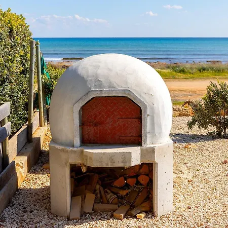 Ayia Thekla Seafront Dagi Βίλα