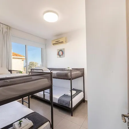 Ayia Thekla Seafront Dagi *