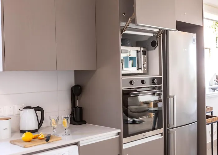 Ayia Thekla Seafront Dagi *